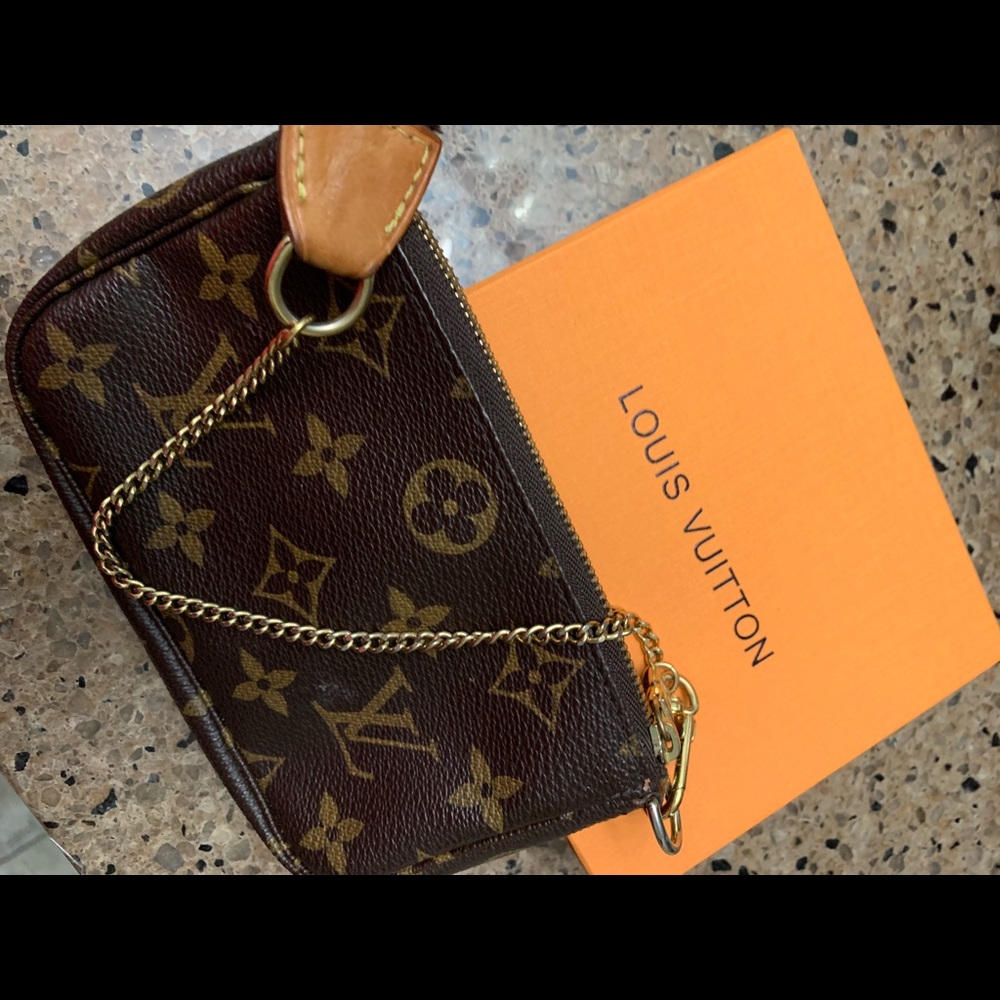 Louis Vuitton Mini Pochette